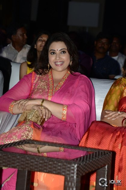 Meena-at-Mama-Manchu-Alludu-Kanchu-Movie-Audio-Launch